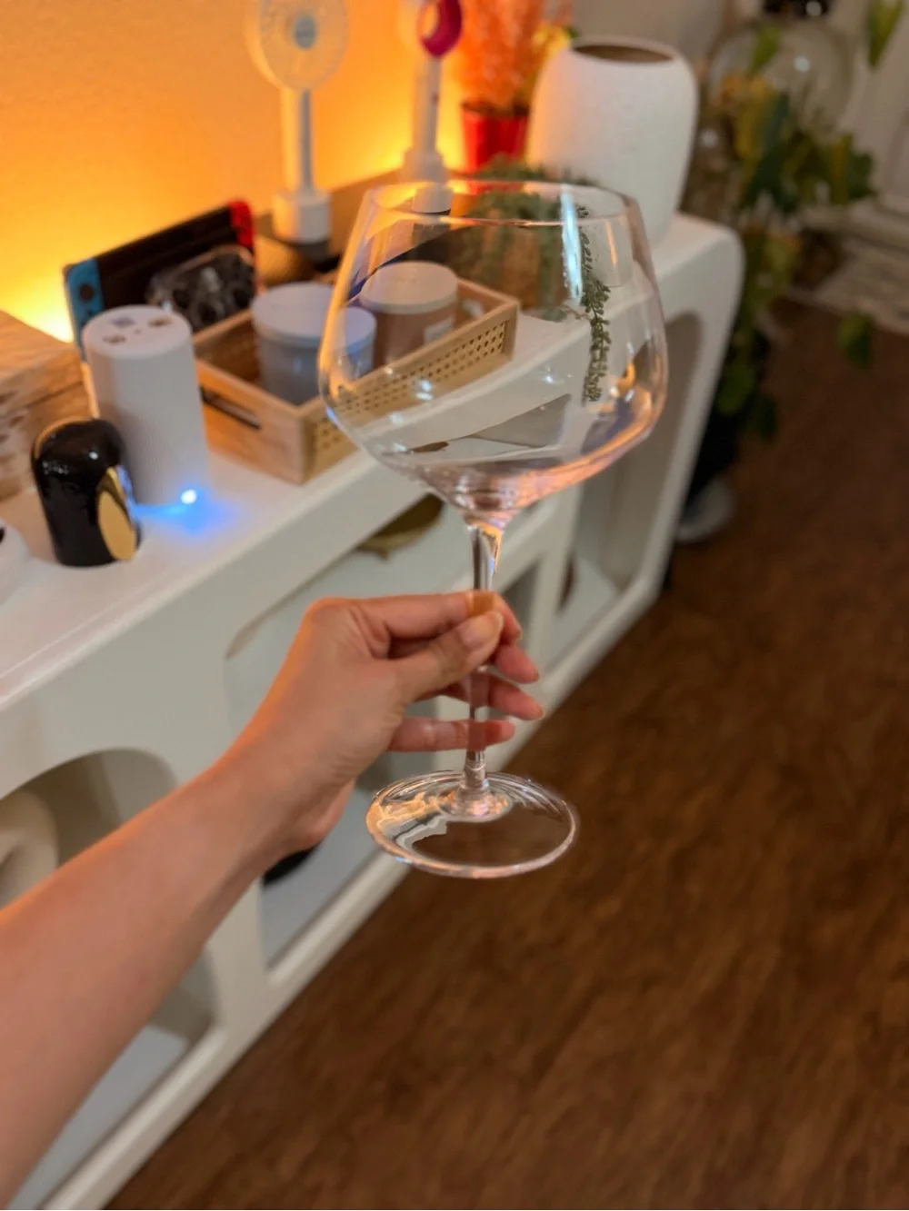 Ultra lightweight Oversized Wine Glasses Set of 4- for wine/ cocktail/ mocktails